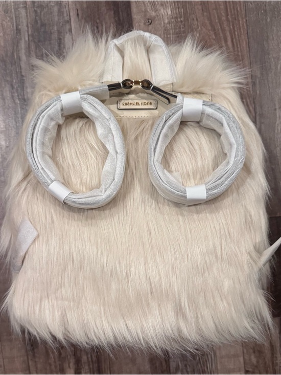 New With Tags MICHAEL KORS Quinn Medium Flap Faux Fur Backpack Natural AUTHENTIC main image 8